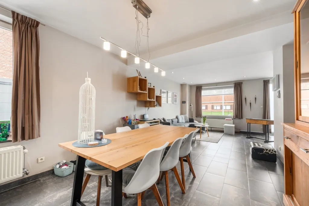 Dining Room - Detached House with Double Glazing in Sinaai
