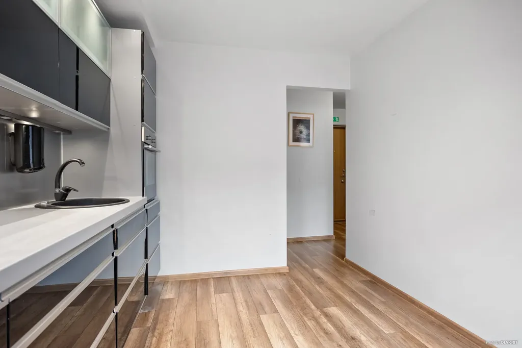 Cucina - Renovated Flat with Balcony in Skåne