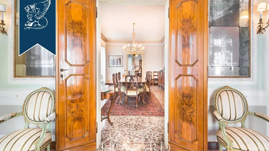 Esik - Historic Villa with Park in Mogliano Veneto
