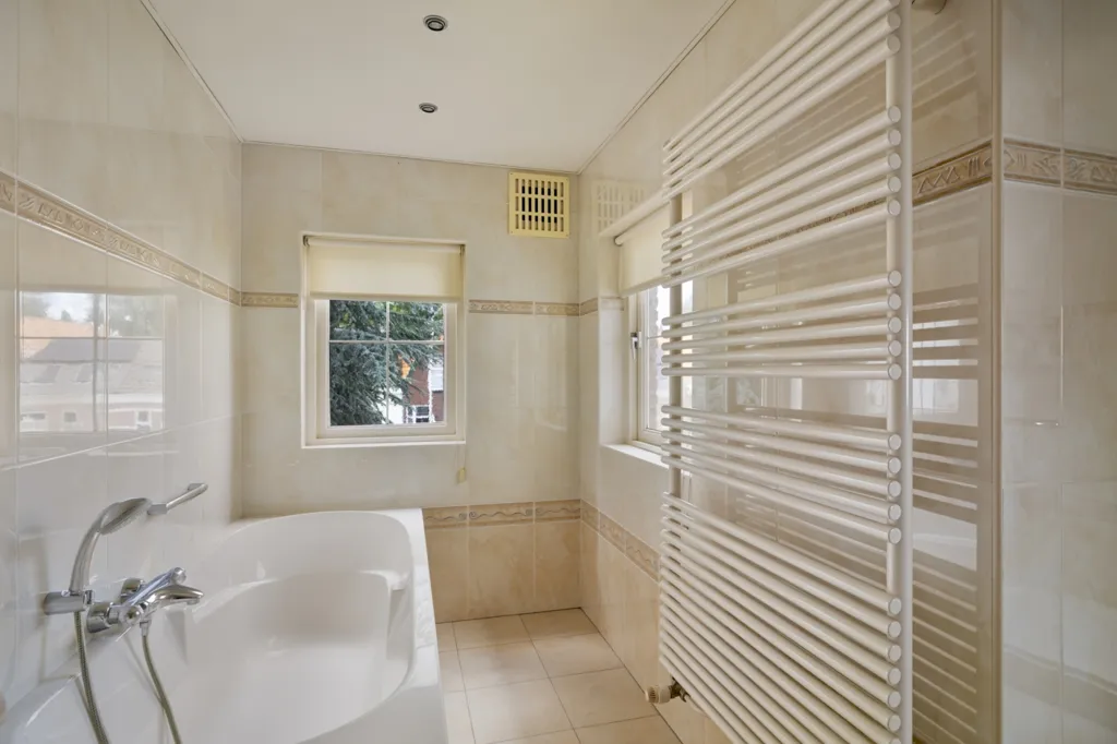 Vannitoad - Free-Standing House with Garden in Breda