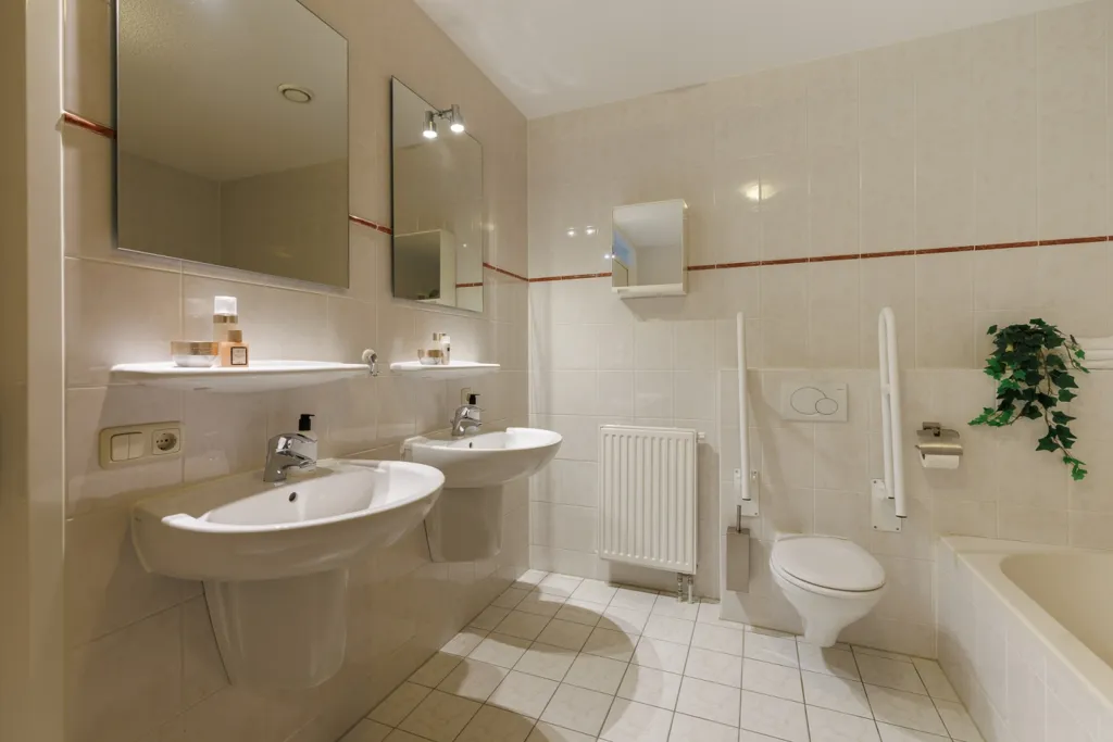 Salles de bain - Corner Apartment with Balcony in Oldenzaal