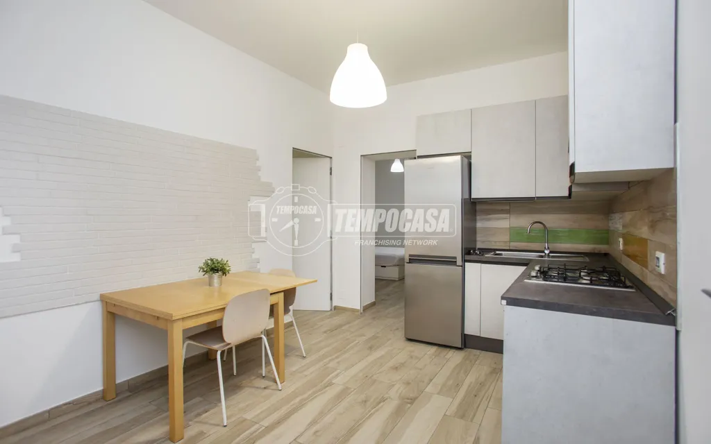 Kitchen - Rearfacing Apartment with Private Entrance in Milan