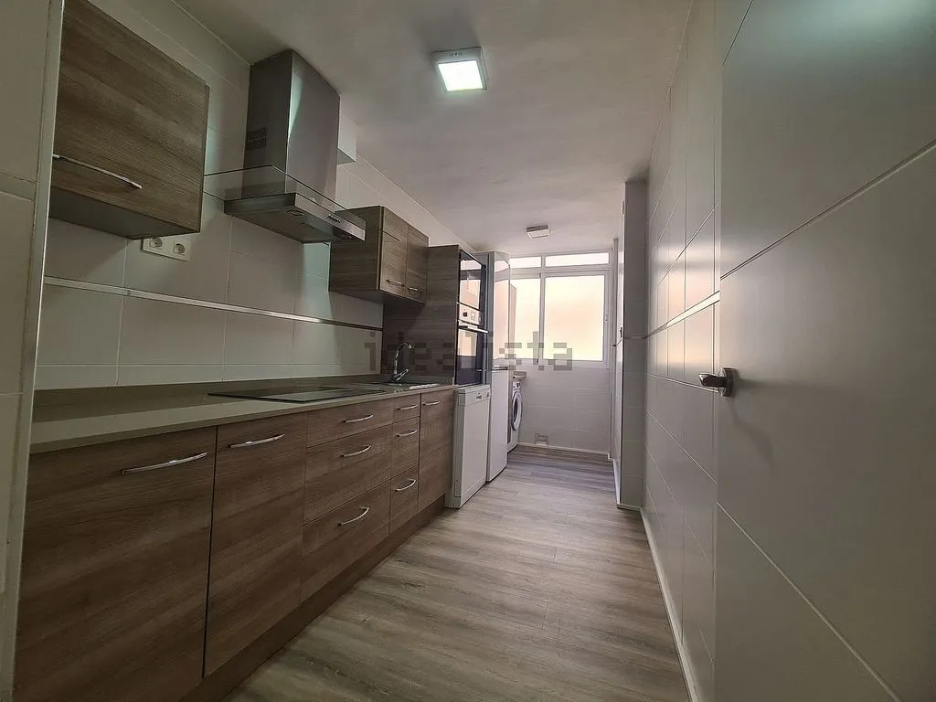 Kitchen - Reformed Flat with Terrace in Cervantes, Granada
