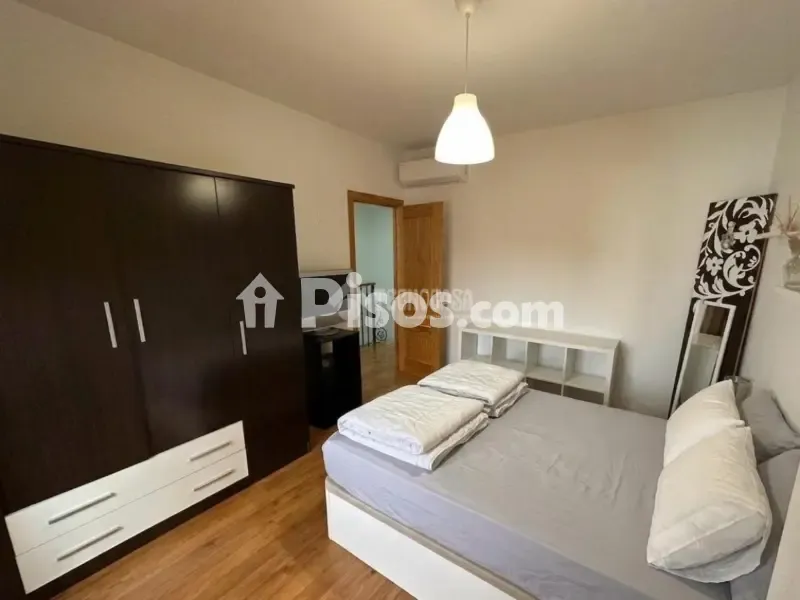 Bedrooms - Twin-Storey House with Private Garage in Mengíbar