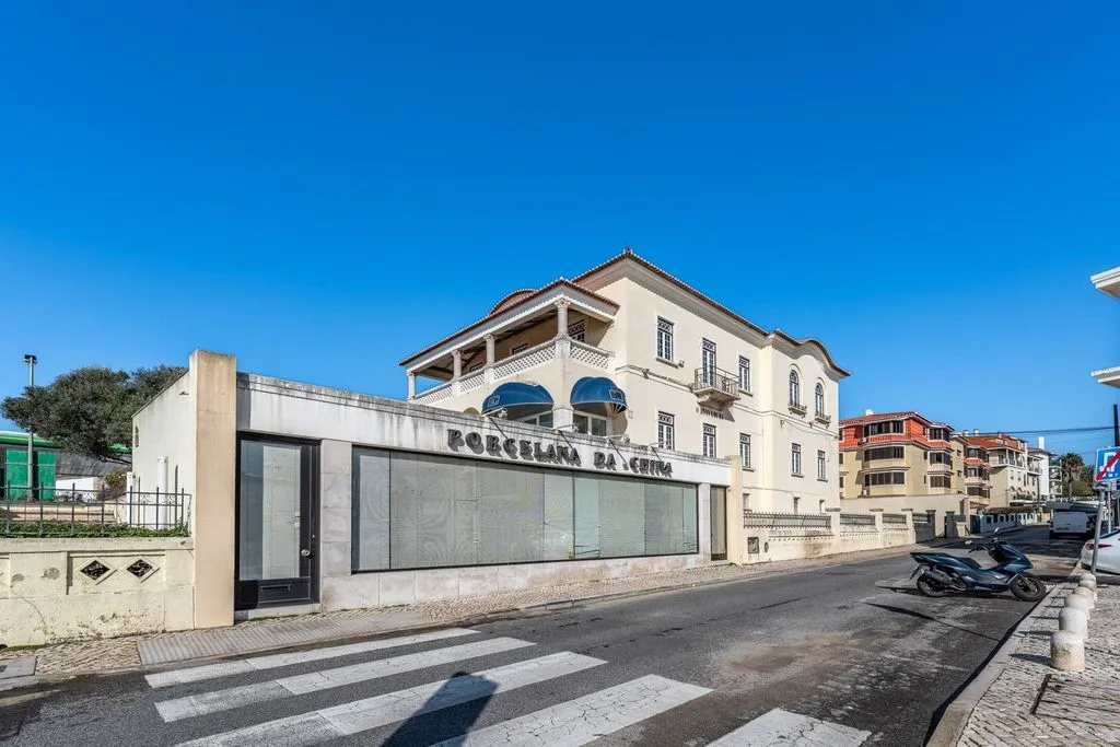 Exterior - Waterfront House with Sea View in Estoril