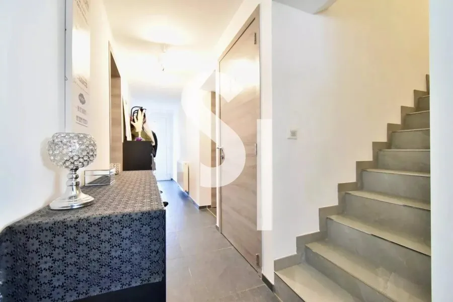 Esik - Renovated Terraced House with Garden in Messancy