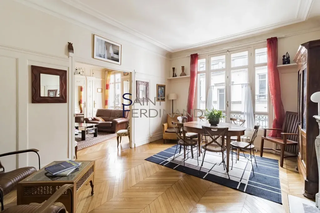 Elutuba - Luxury Duplex Flat with City View in Monceau