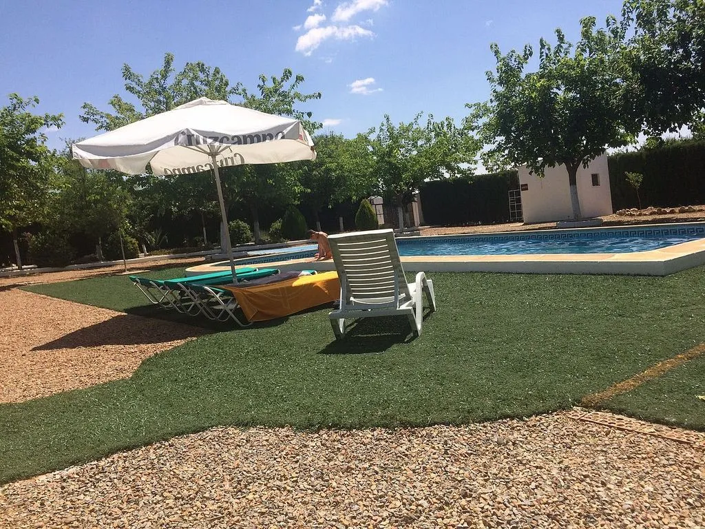 Bassein - Chalet with Pool in Villarrubia