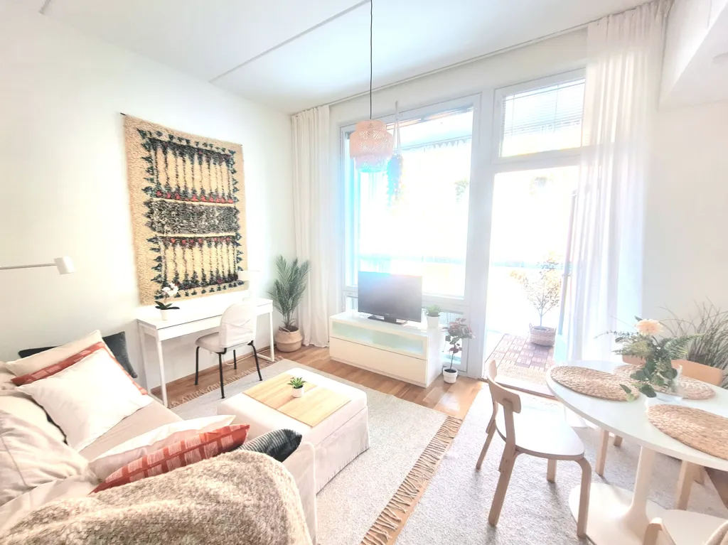 Elutuba - Lofty Apartment with Large Terrace in Kivistö, Vantaa