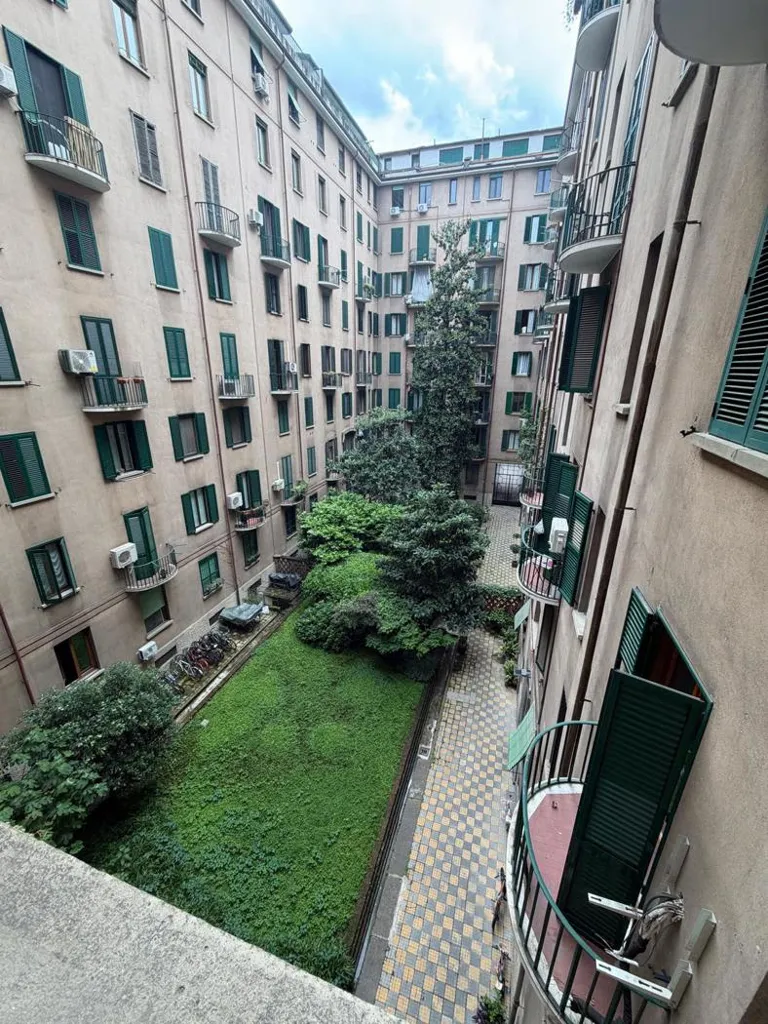Giardino - Two-Bedroom Apartment with Balcony in Milan