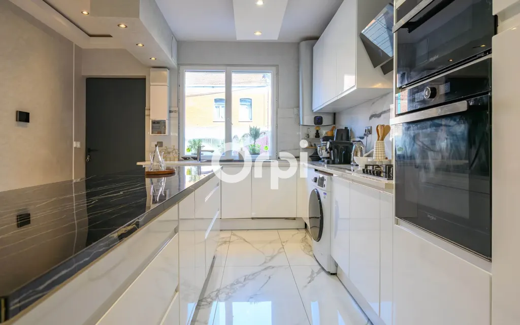 Cuisine - Maison Contemporaine avec Terrasse à Waziers