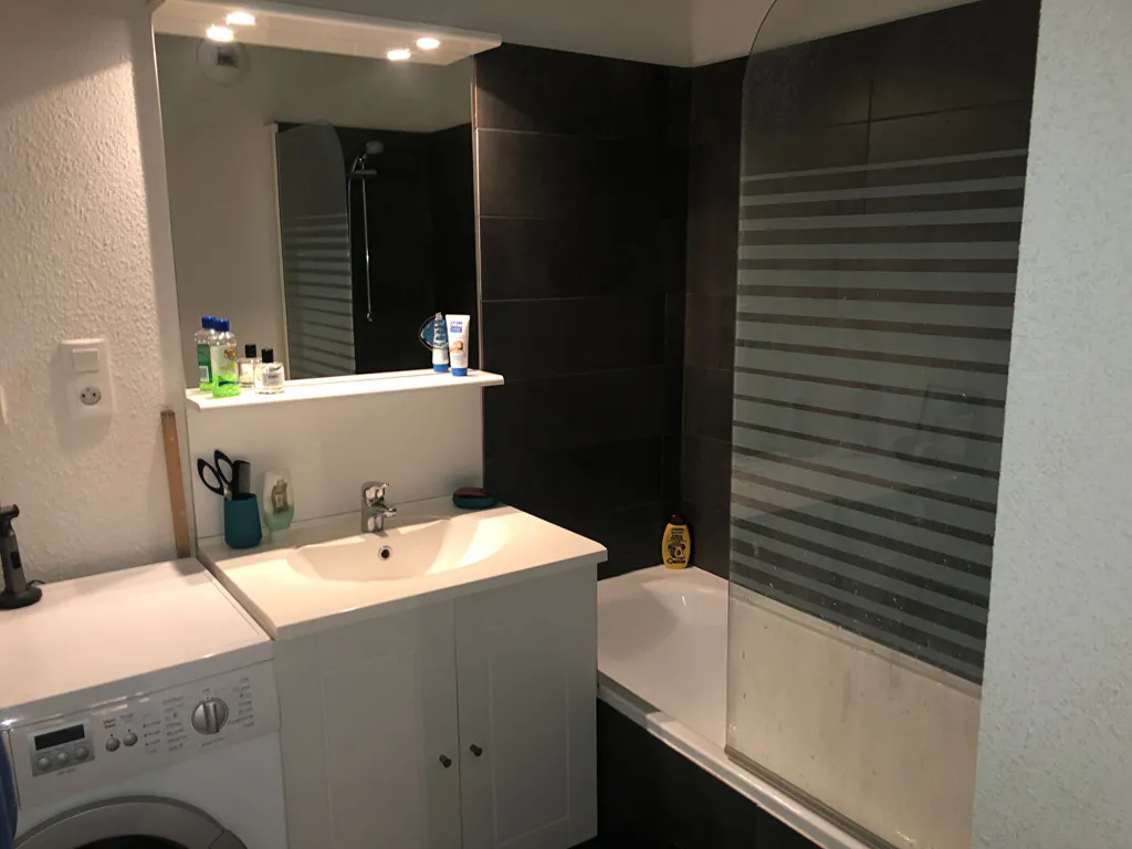 Bagni - 1st Floor Apartment with Parking in Baugé
