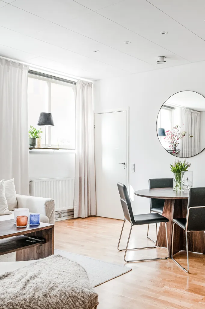 Söögituba - Apartment with High Ceilings near Karlstad City