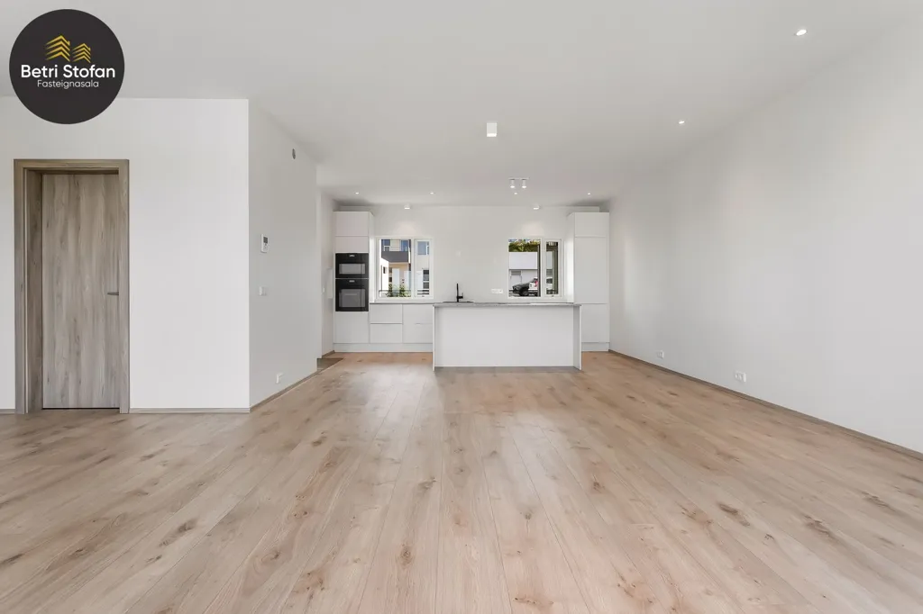 Séjour - Modern Apartment with Garden in Garðabær