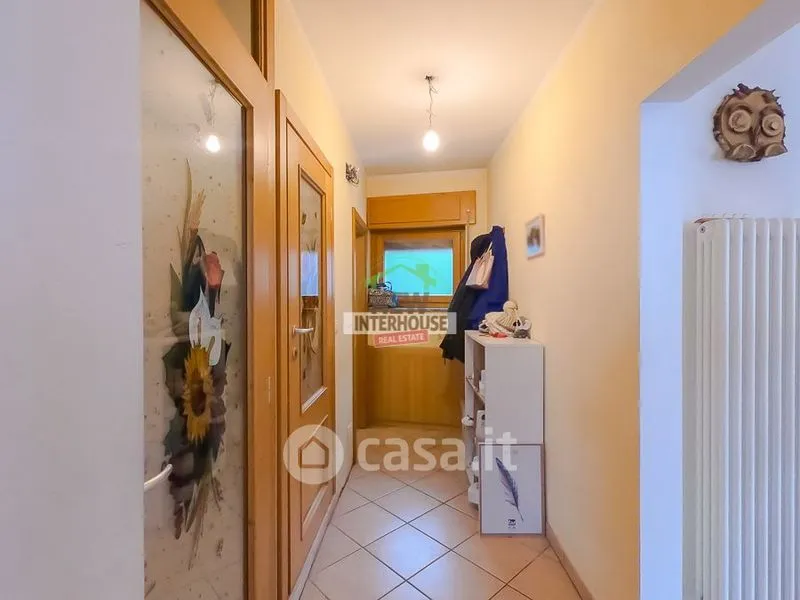 Esik - Rustic Townhouse with Terrace in Zuglio