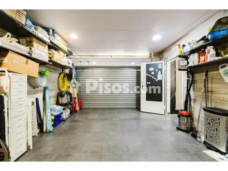 Garage - Loft with Exterior Access in Calle de Zúñiga