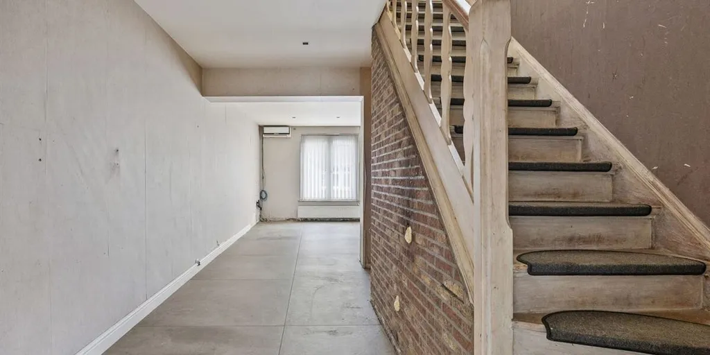 Rooms - Mixed-Use Property with Private Residence in Tongeren