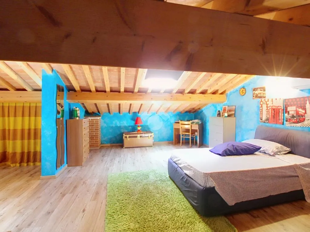 Magamistoad - Semi-detached House with Garden in Pontasserchio