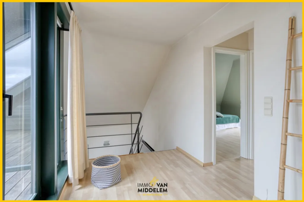 Esik - Duplex Flat with Terrace in Ternat Centre