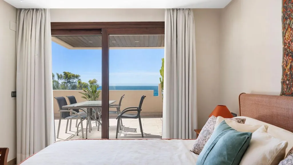 Chambres - Duplex Penthouse with 360 Views in Estepona