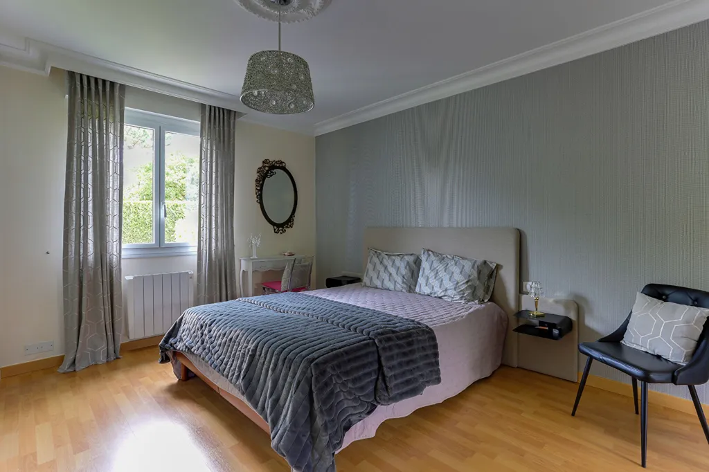 Magamistoad - Renovated House with Pool in Vern Sur Seiche