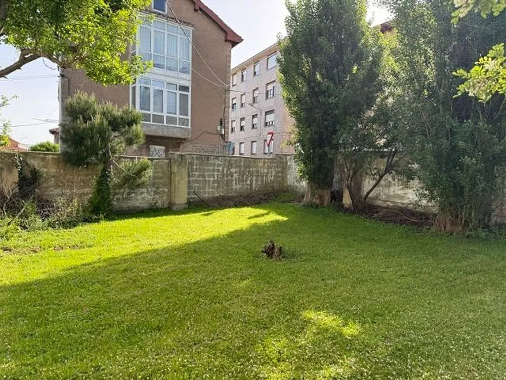Jardin - Charmful Chalet with Terrace in Ciudad Jardín