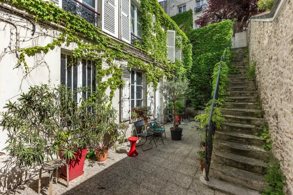 Aed - Bright Parisian Flat with Historic View