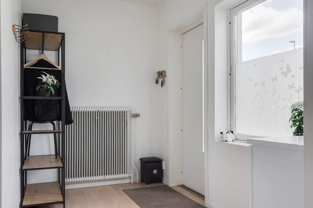 Esik - Spacious Villa with Garden in Örebro