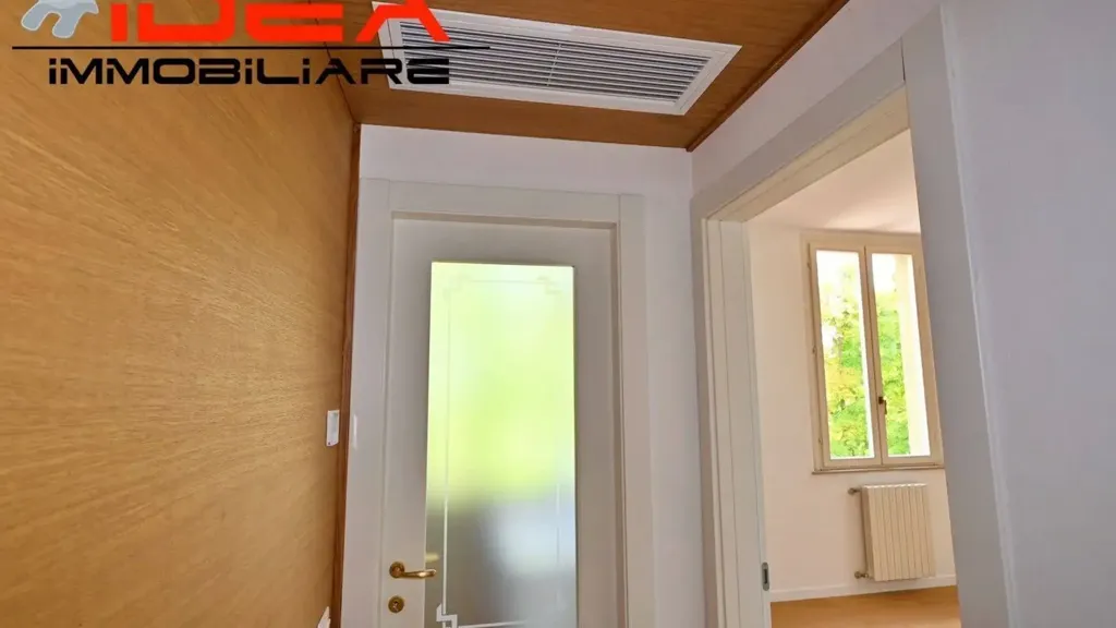 Entrée - Fully Rented Apartment with Ascender in Modena