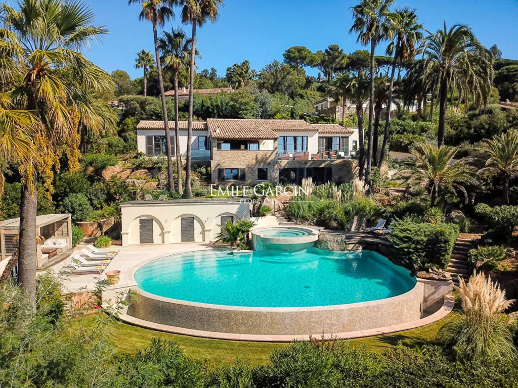 Õhuvaade - Villa with Panoramic Sea View in Ramatuelle