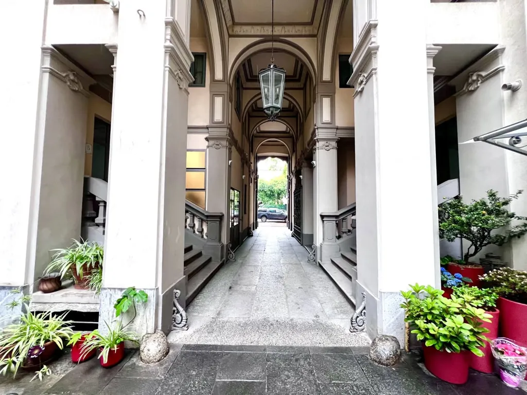 Esik - Restored Studio in Central Milan