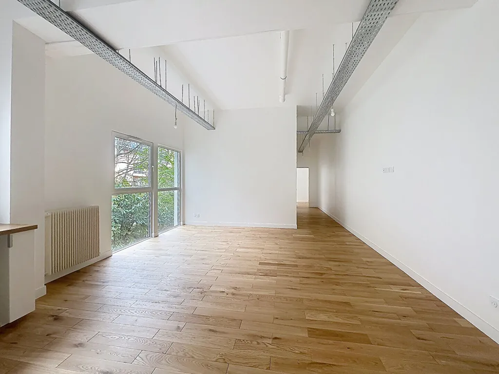 Pièces - Appartement Loft avec Parking à Suresnes