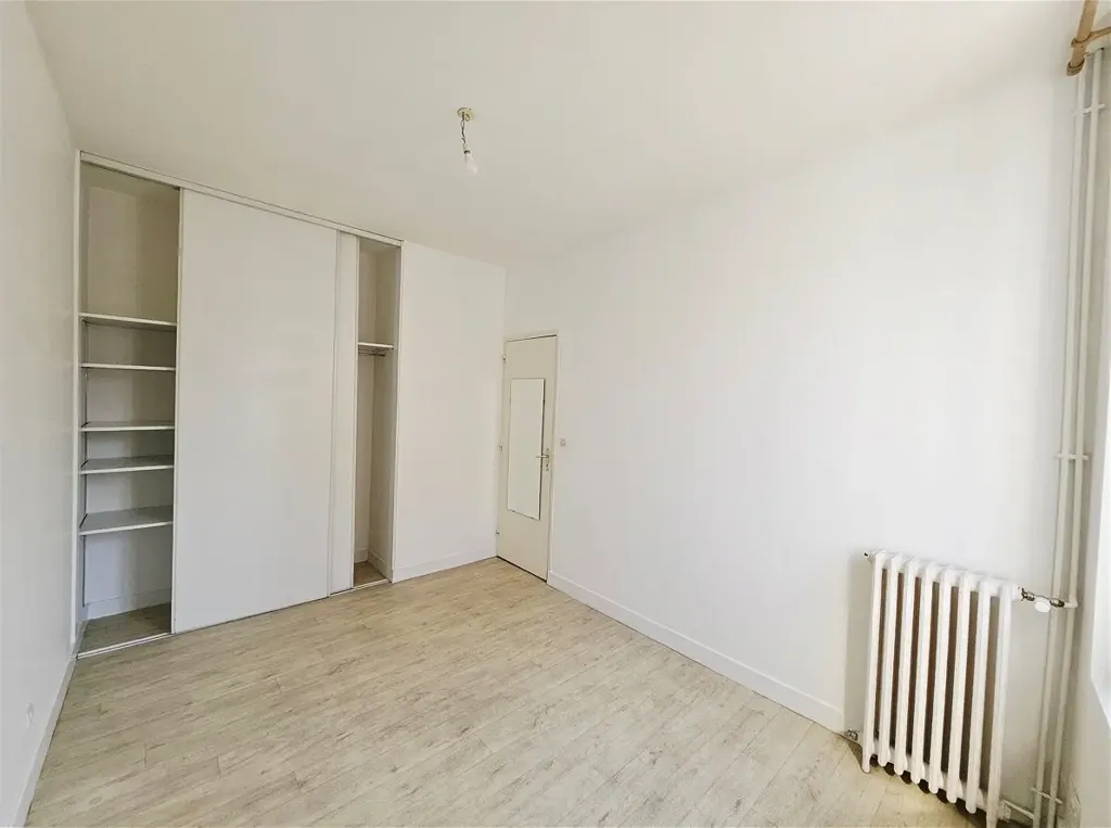 Pièces - Appartement Duplex avec Cave à Tours