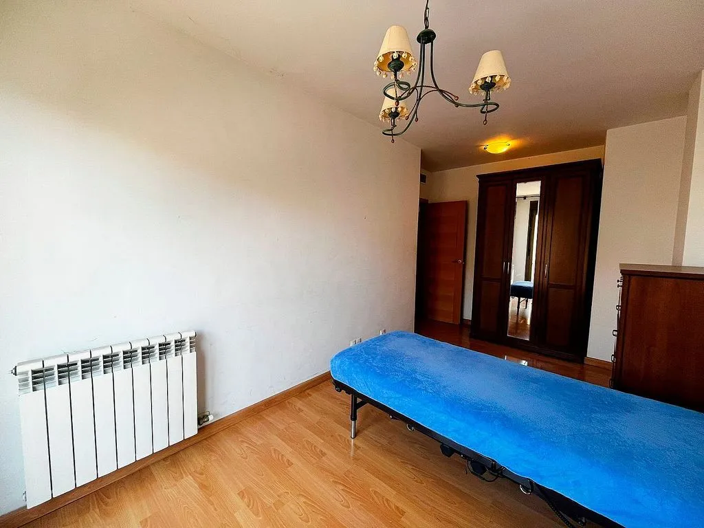 Magamistoad - Reformed Duplex with Balcony in Sobradiel