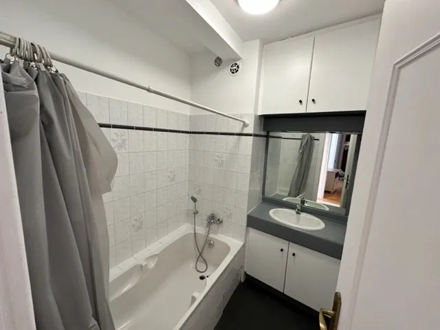Salles de bain - Appartement Meublé T4 Centre Brest