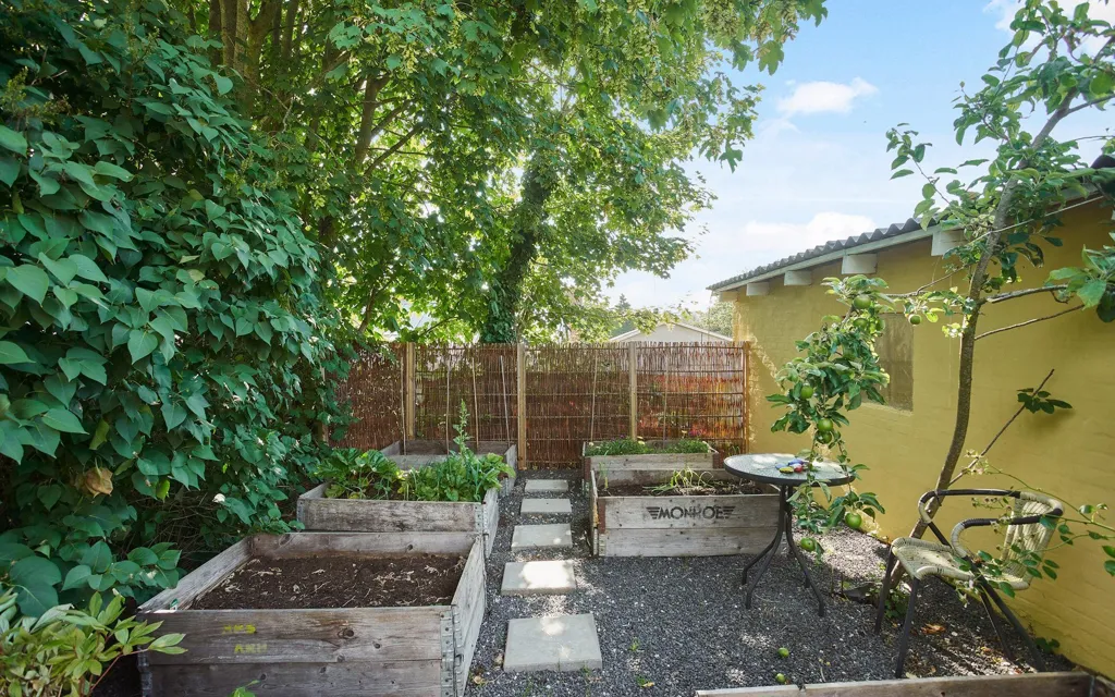 Jardin - Historic Villa with Garden in Juelsminde
