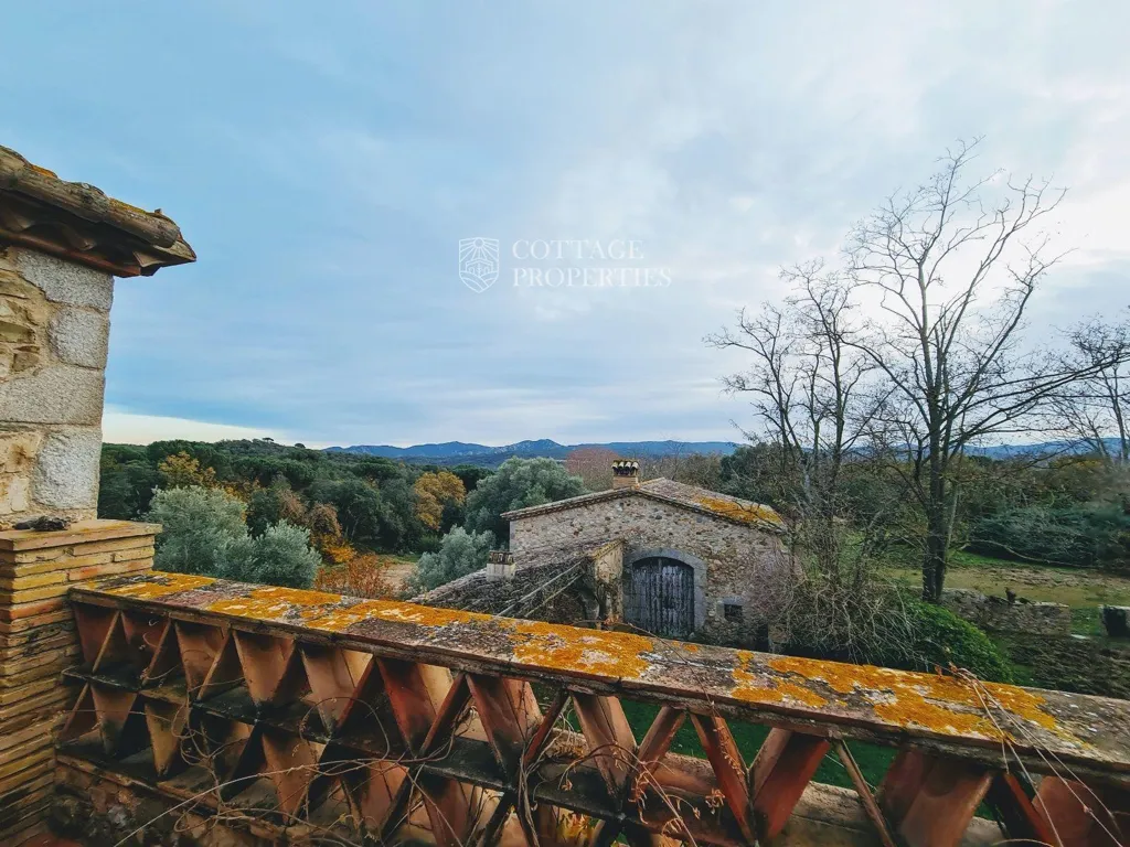 Terrazza - Rustic Estate with Masia in Llagostera