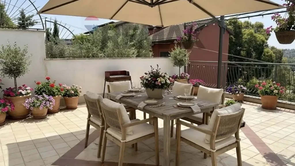 Terrass - Prestigious Villa in Exclusive Compounds, Rome North