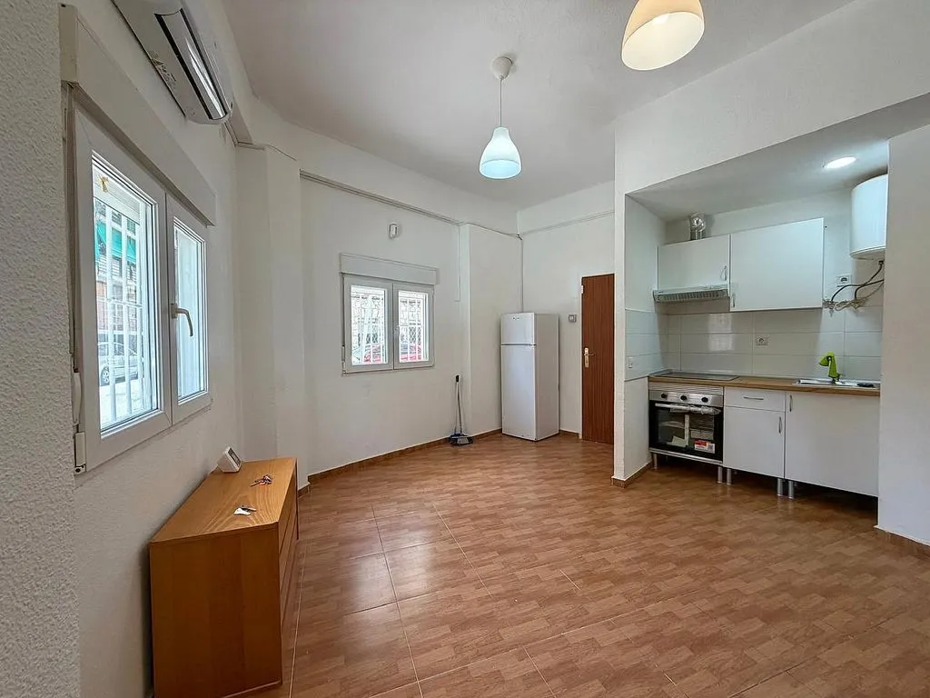 Köök - 2-Bedroom Flat with Air Conditioning in Villaverde Alto