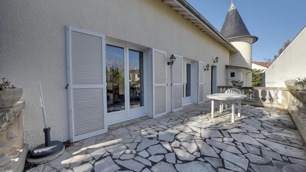 Terrasse - Maison avec Terrasse et Jardin à Bry-sur-Marne