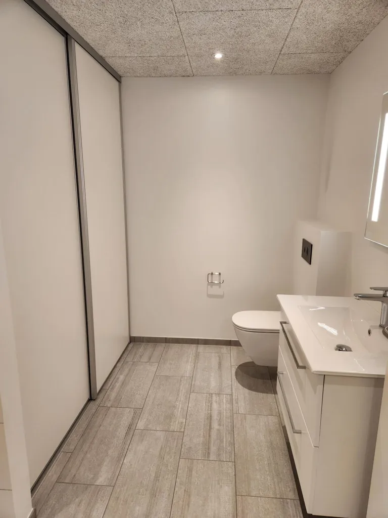 Bathrooms - Bright Apartment with Balcony in Silkeborg