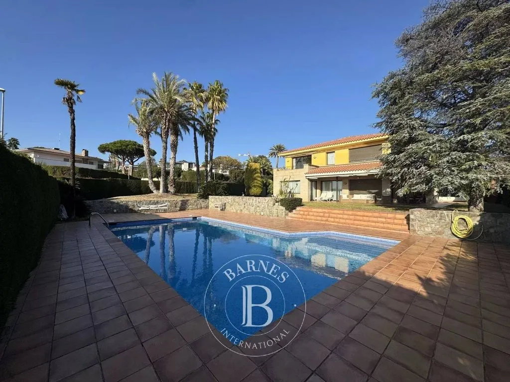Bassein - Luxury Villa with Pool in El Masnou