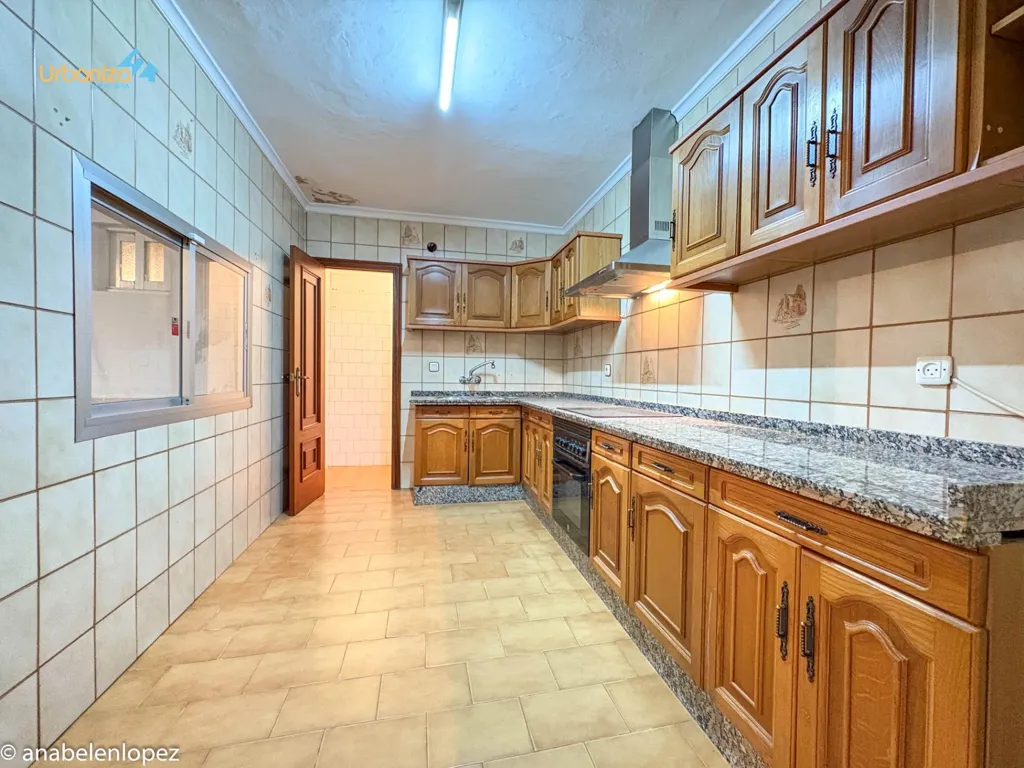 Köök - Ground Floor Flat with Patio in La Estación