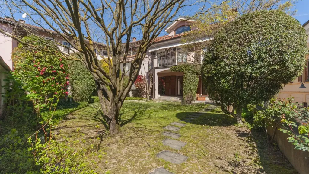 Jardin - Historic Villa with Panoramic Views in Grignasco