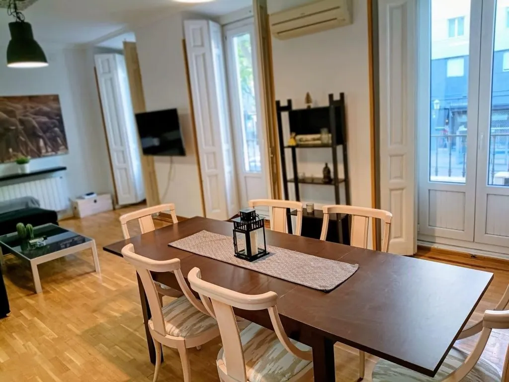Salle à manger - Luxury Flat with Balcony in Madrid