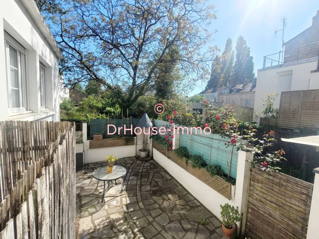 Jardin - Appartement Duplex avec Local Commercial à Nantes