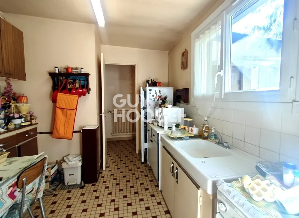 Cuisine - Maison de Plain-Pied avec Jardin à Proximité des Commodités