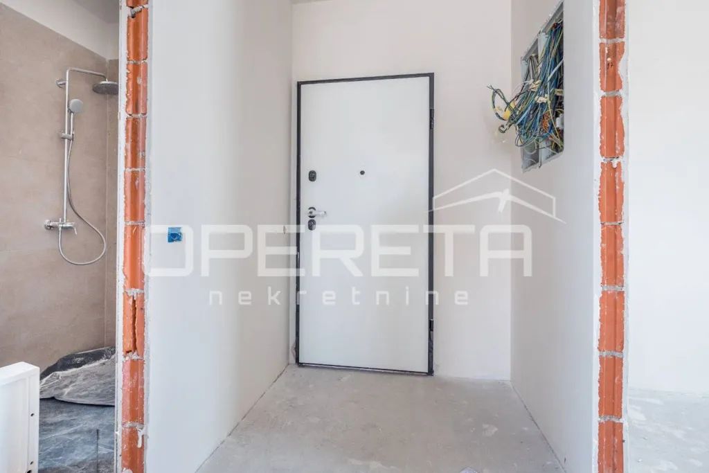 Entrée - Apartment with Large Terrace in Sesvete, Zagreb