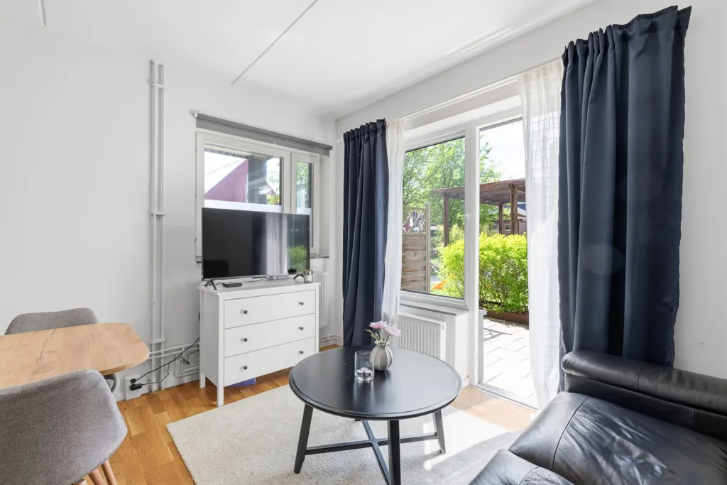 Soggiorno - Modern Studio with Balcony in Jönköping