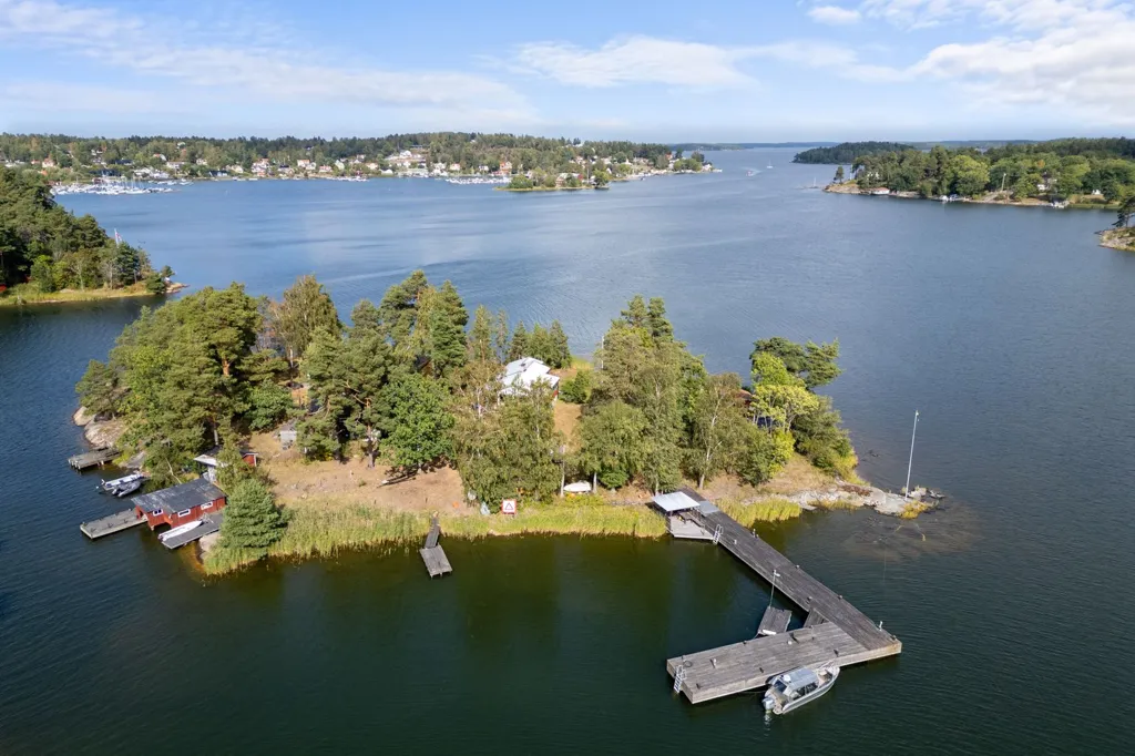 Õhuvaade - Island Property with Boat Access in Vaxholm